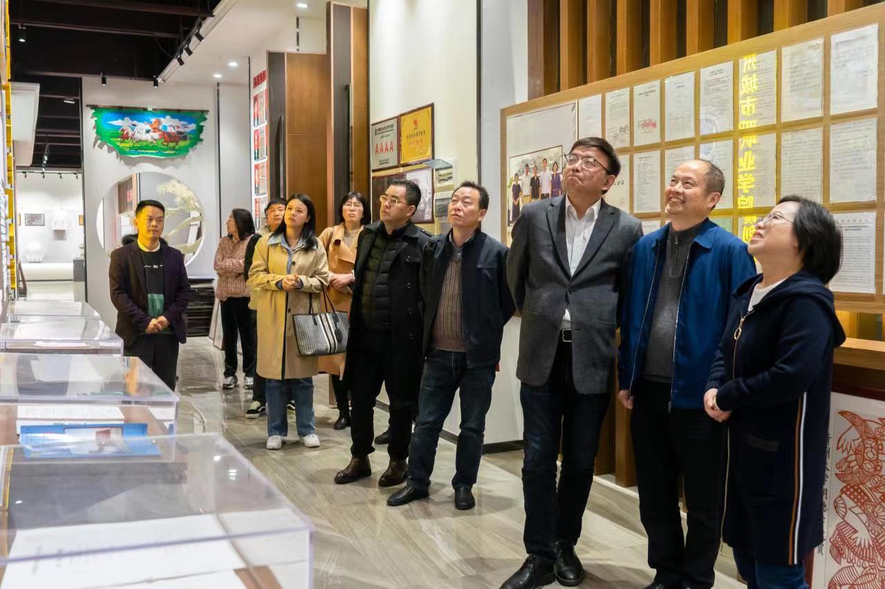 它山之石可攻玉  考察学习谋发展  ——杏耀组织考察组赴贵阳相关院校考察交流学习