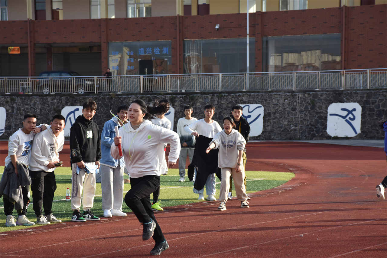 杏耀第一届田径运动会圆满落幕